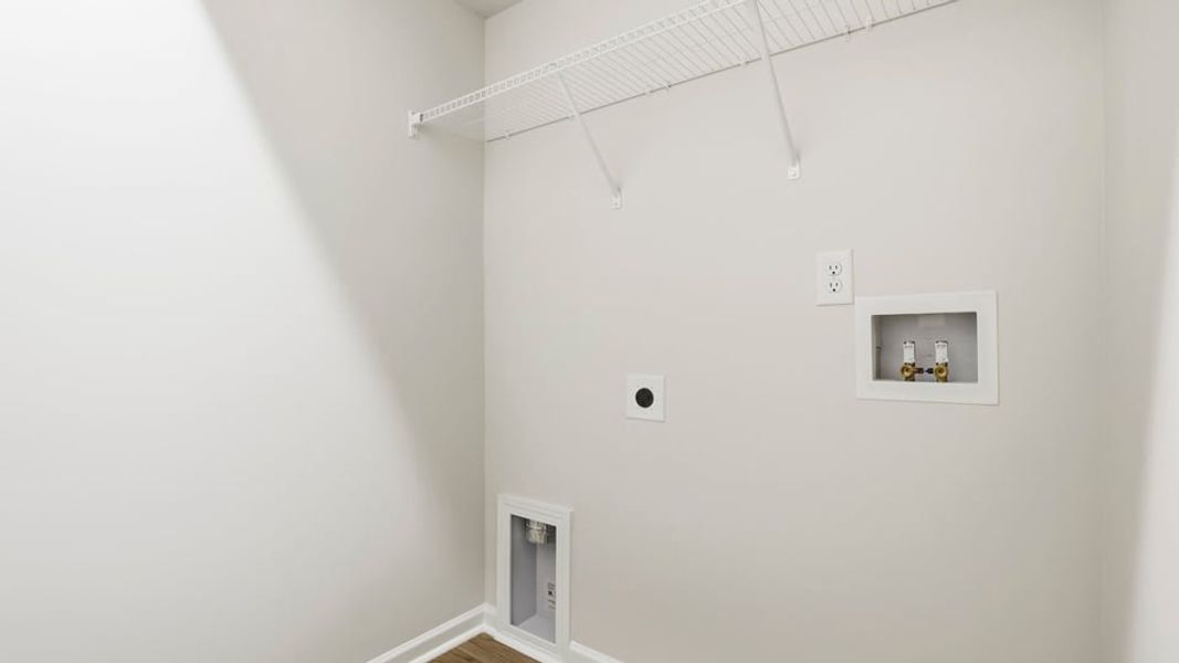 Spacious, unfurnished interior of a new home in Sherwood Gardens, Landrum (Image 38).