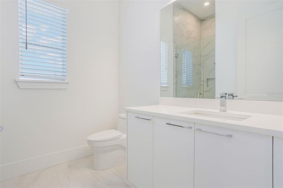 Furnished interior view inside a new home in , Montverde (Image 15).