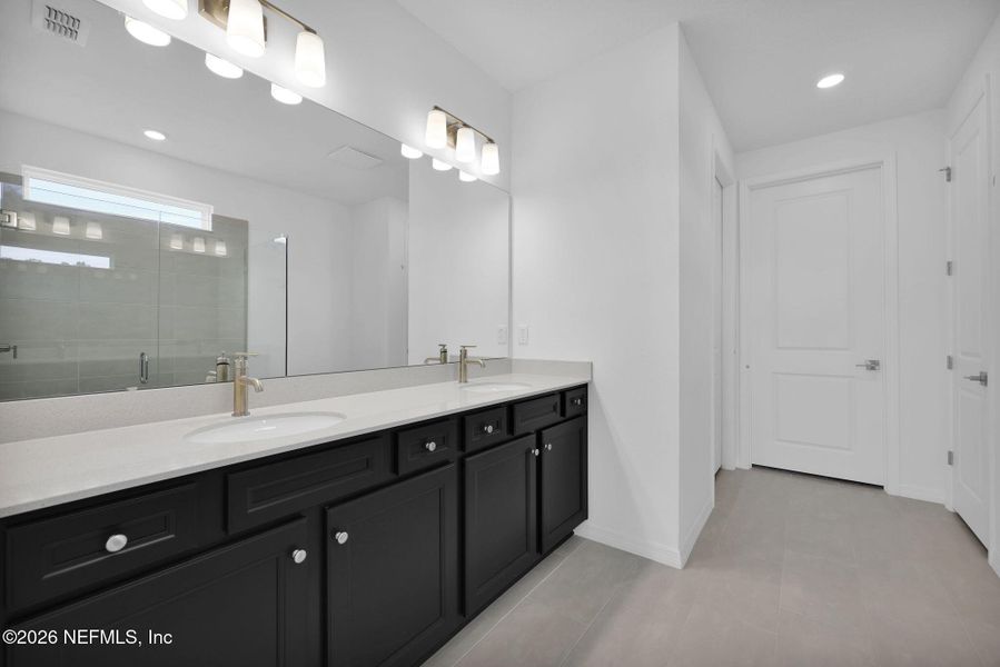 Furnished interior view inside a new home in Murray Farms, Middleburg (Image 15).