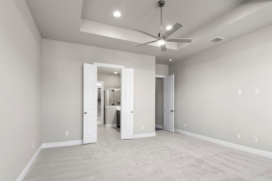Spacious, unfurnished interior of a new home in Callan Village, Lorena (Image 26).