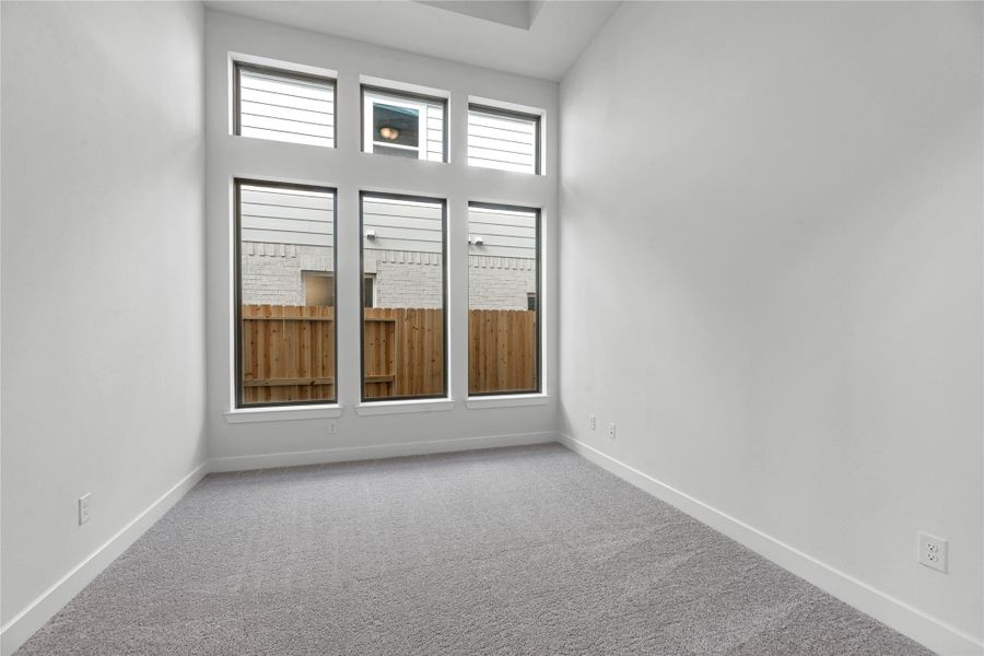 Spacious, unfurnished interior of a new home in Candela, Richmond (Image 18).