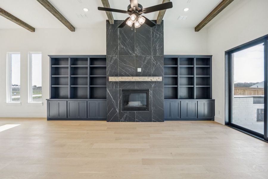 Image 28 representing the Augusta by Sandlin Homes in Trinity Estates, Benbrook, TX.