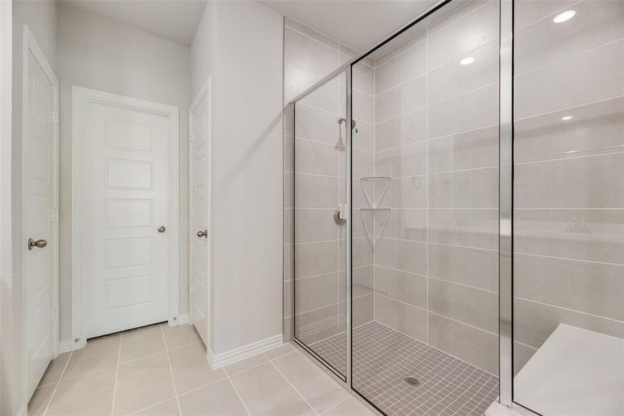 Furnished interior view inside a new home in , Frisco (Image 8).