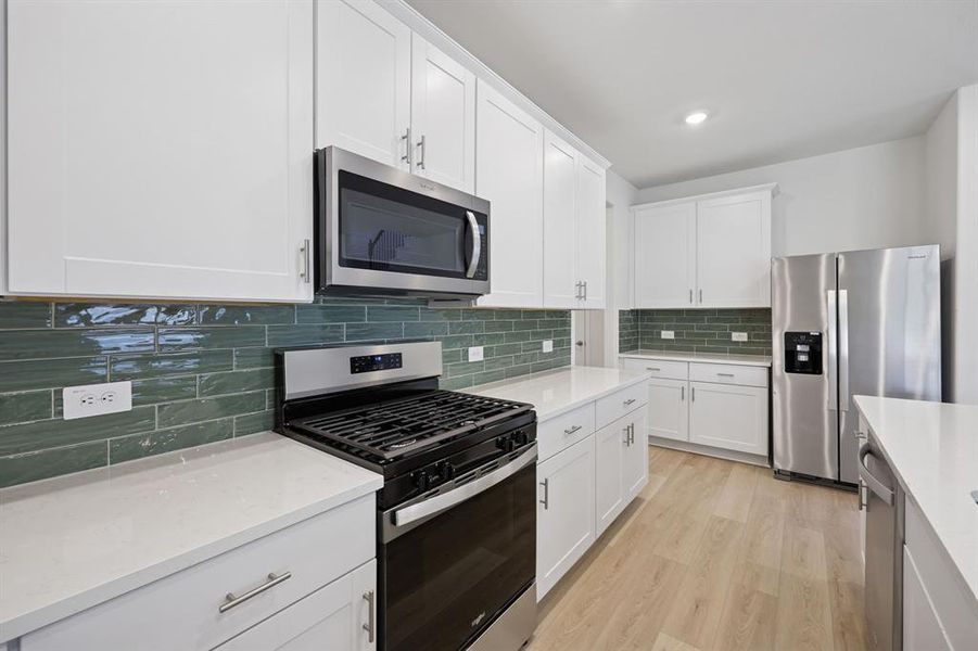 Photo is not of the actual home, but is an inspirational photo of builder’s model home and may depict options, furnishings, and/or decorator features that are not included.