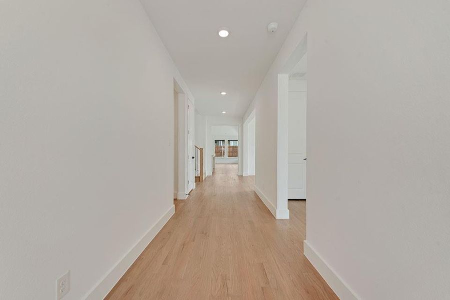 Spacious, unfurnished interior of a new home in Tavolo Park, Fort Worth (Image 16).
