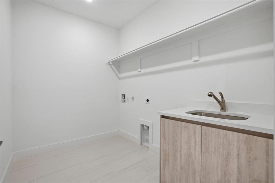 Spacious, unfurnished interior of a new home in , Dallas (Image 24). Spacious, unfurnished interior of a new home in , Dallas (Image 24).