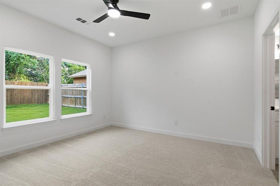 Spacious, unfurnished interior of a new home in , Fort Worth (Image 27).