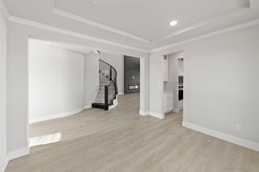 Spacious, unfurnished interior of a new home in Valencia on The Lake, Little Elm (Image 26).