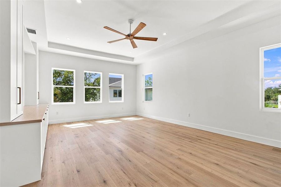 Spacious, unfurnished interior of a new home in , Tampa (Image 67). Spacious, unfurnished interior of a new home in , Tampa (Image 67).