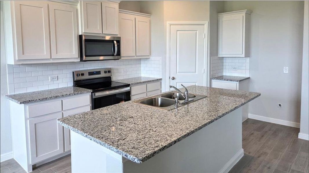 Furnished interior view inside a new home in Vista Point, Grandview (Image 5). Furnished interior view inside a new home in Vista Point, Grandview (Image 5).