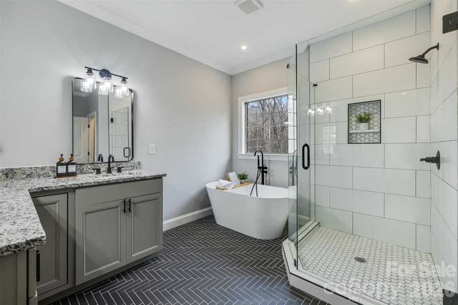 Furnished interior view inside a new home in , Gastonia (Image 13).