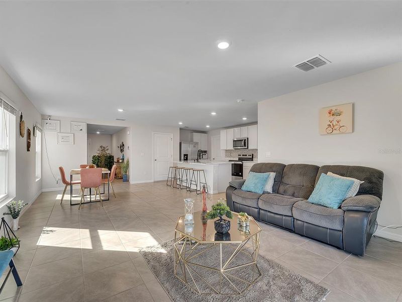 Furnished interior view inside a new home in Evergreen, Bradenton (Image 12).