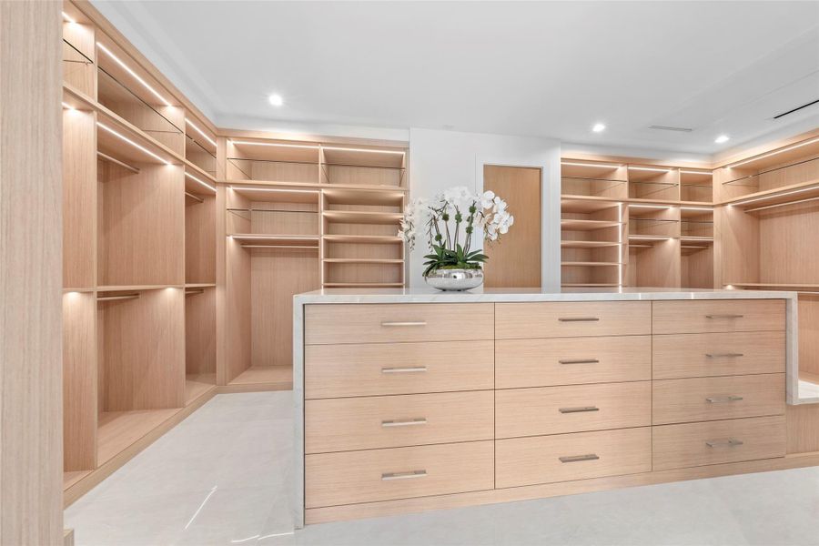 Primary Bedroom - Closet