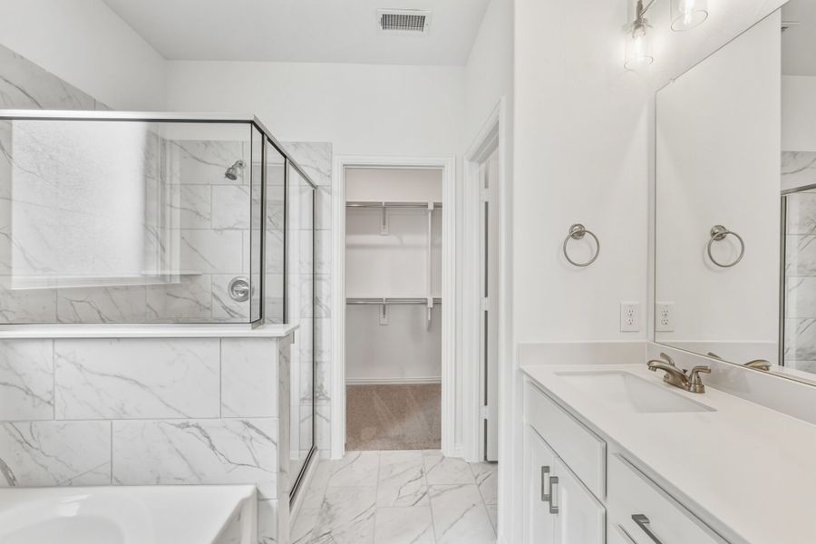 Furnished interior view inside a new home in Edgewater, Fate (Image 8).