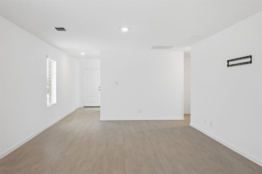 Spacious, unfurnished interior of a new home in Falcon Heights, Forney (Image 12).