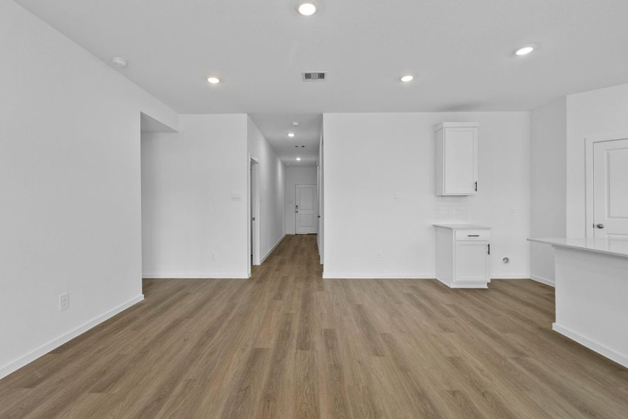 Spacious, unfurnished interior of a new home in Maple Woods, Hockley (Image 11). Spacious, unfurnished interior of a new home in Maple Woods, Hockley (Image 11).