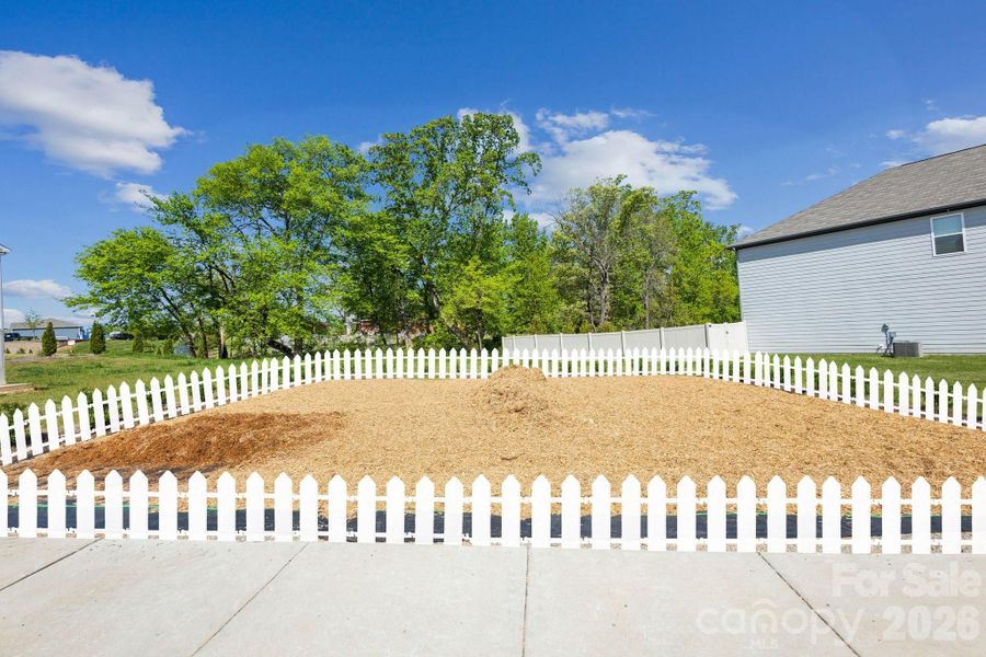 Image 12 of a home in Blue Sky Meadows.