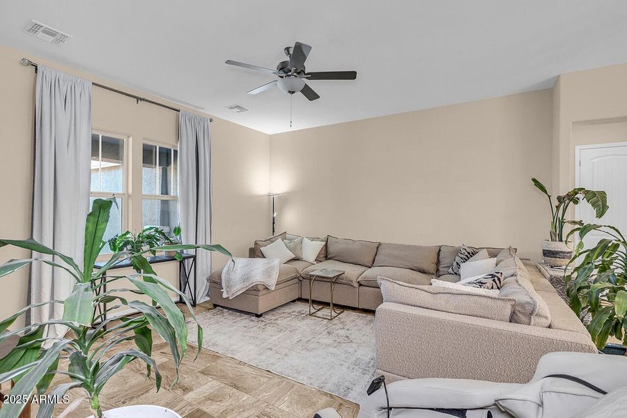 HK5A0498-1280 HK5A0498-1280