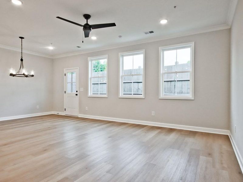 Spacious, unfurnished interior of a new home in Cherokee Township, Acworth (Image 18).