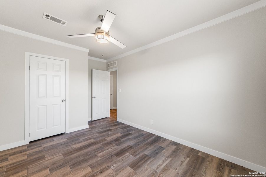 Spacious, unfurnished interior of a new home in , Spring Branch (Image 36).