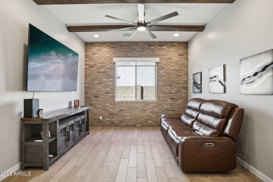 13-web-or-mls-E Jasmine St-S2801-009