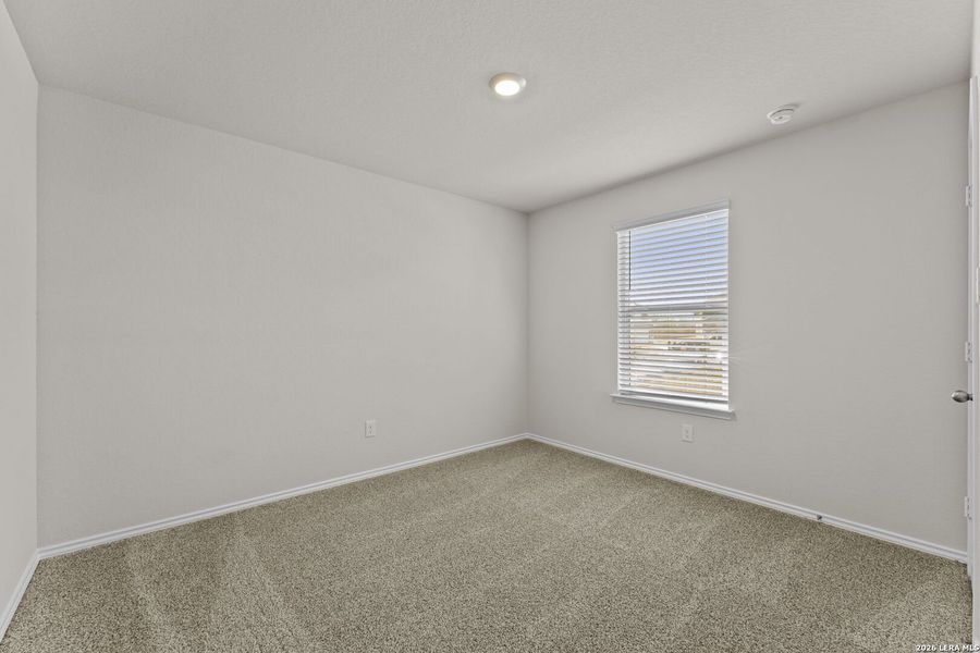 Spacious, unfurnished interior of a new home in Laurel Vistas, San Antonio (Image 27). Spacious, unfurnished interior of a new home in Laurel Vistas, San Antonio (Image 27).