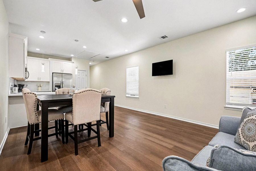 Perfect space to enjoy nights with family and friends! Perfect space to enjoy nights with family and friends!