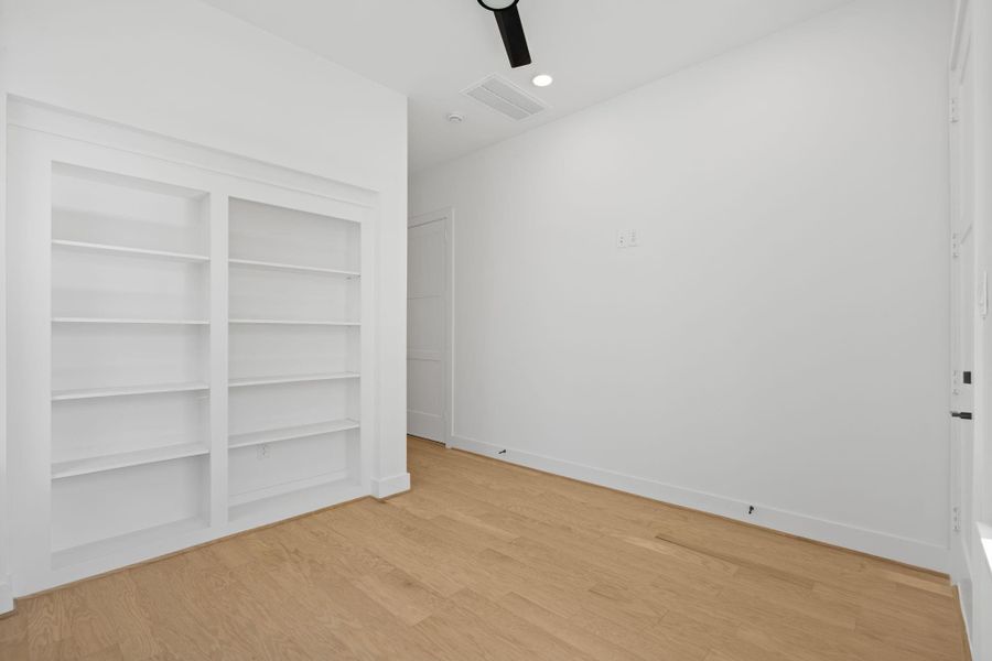 Spacious, unfurnished interior of a new home in , Houston (Image 44). Spacious, unfurnished interior of a new home in , Houston (Image 44).