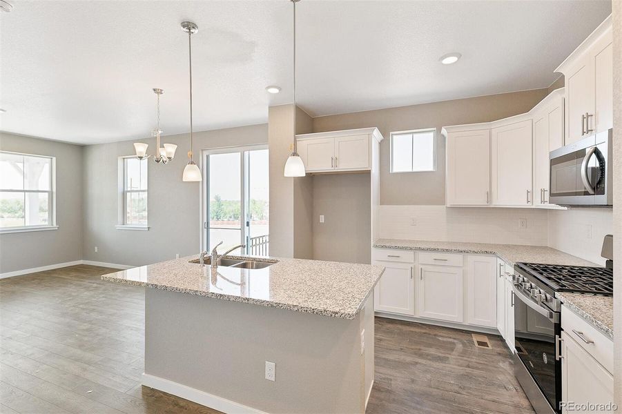Furnished interior view inside a new home in Settlers Crossing, Commerce City (Image 7). Furnished interior view inside a new home in Settlers Crossing, Commerce City (Image 7).