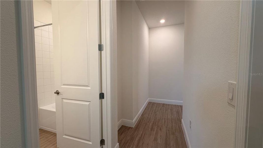 Spacious, unfurnished interior of a new home in Seaire, Parrish (Image 12).