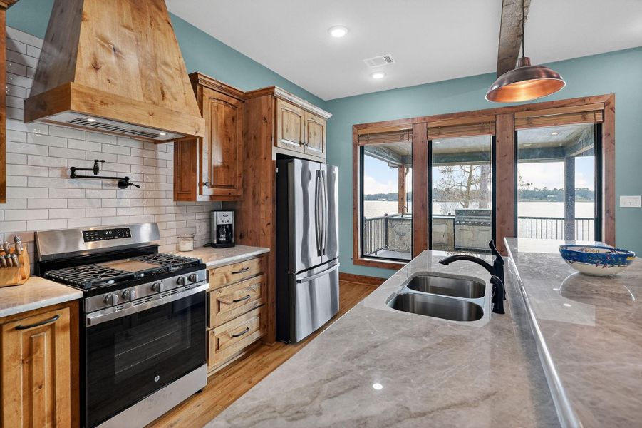 Furnished interior view inside a new home in , Franklin (Image 5).