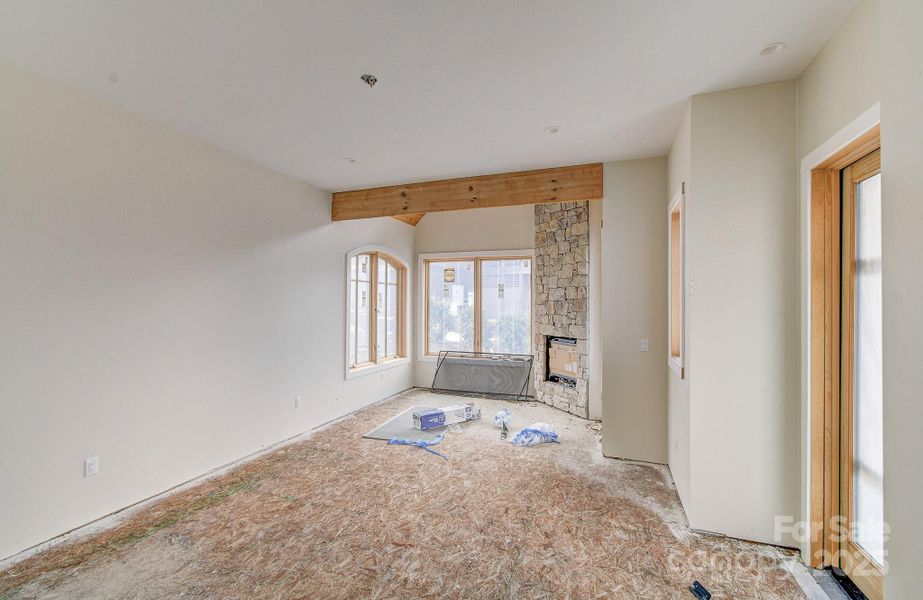 Spacious, unfurnished interior of a new home in , Hendersonville (Image 6).