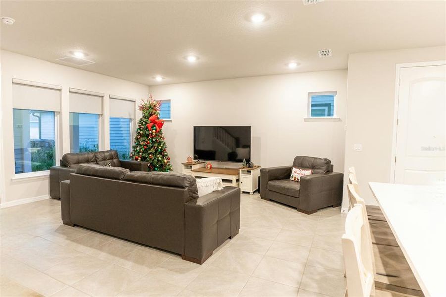 Furnished interior view inside a new home in Weslyn Park in Sunbridge 34', St. Cloud (Image 7).