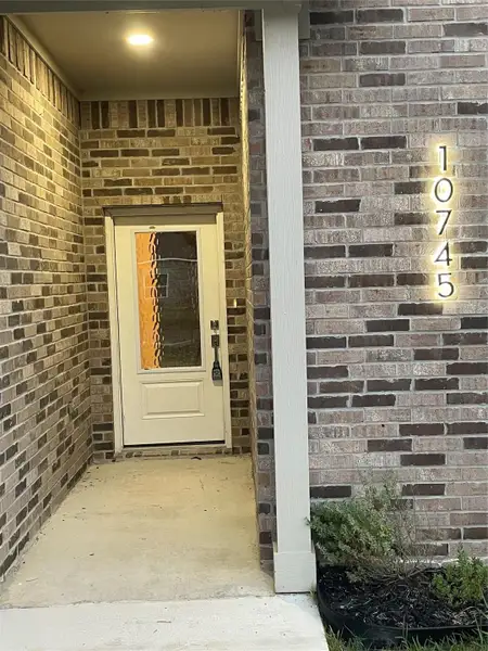 Exterior details and patio area of a home in , Beaumont (Image 18).