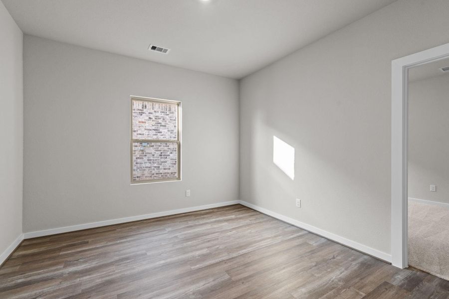 Spacious, unfurnished interior of a new home in Westridge Cove, Conroe (Image 17). Spacious, unfurnished interior of a new home in Westridge Cove, Conroe (Image 17).