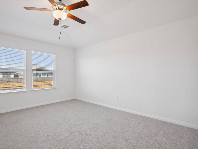 Spacious, unfurnished interior of a new home in Prairie Winds - Reserve Collection, Hutto (Image 13).