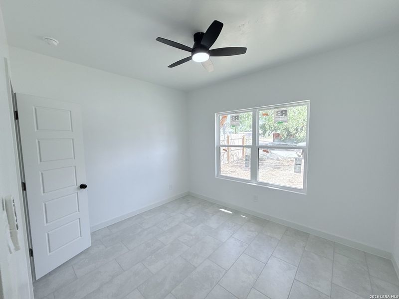 Spacious, unfurnished interior of a new home in , Devine (Image 6).
