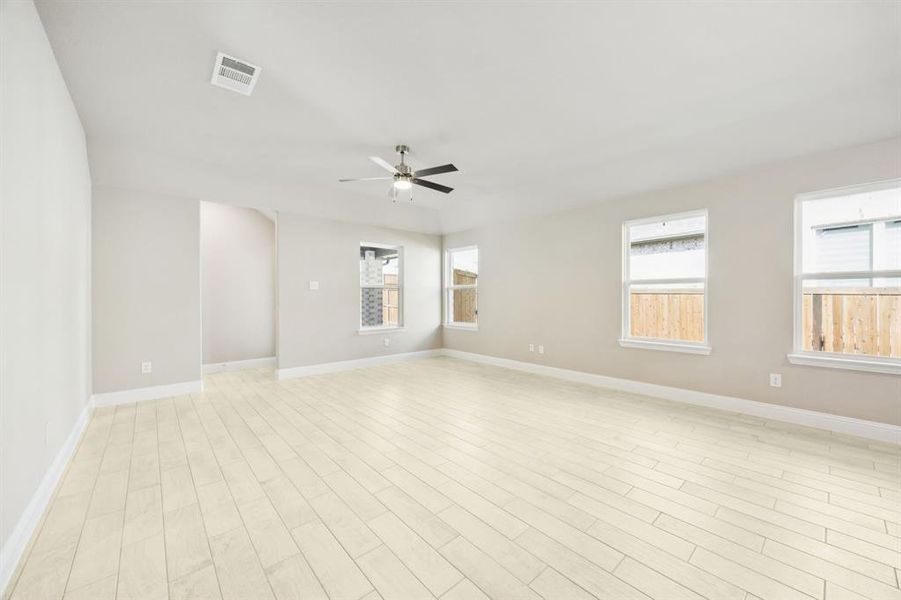Spacious, unfurnished interior of a new home in Sicily, Princeton (Image 13).