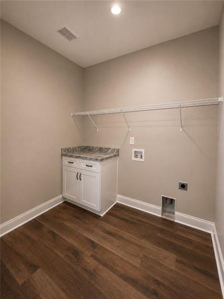 Spacious, unfurnished interior of a new home in , Nicholson (Image 17).