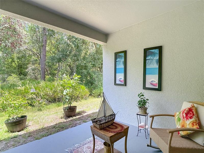 Exterior details and patio area of a home in , New Port Richey (Image 4).