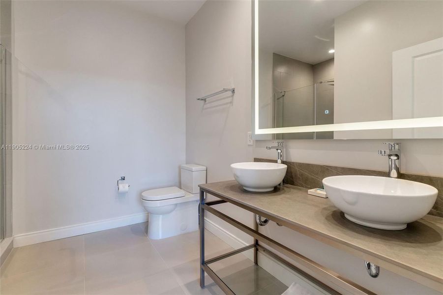 Furnished interior view inside a new home in , Kissimmee (Image 18).