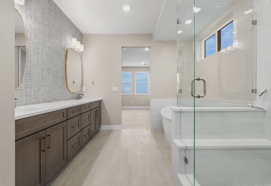 Homesite 314 Primary Bath - 12 of 15