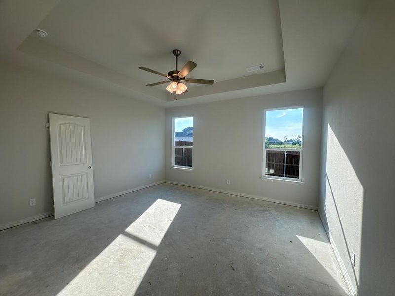 Spacious, unfurnished interior of a new home in Cedar Ridge Estates, Anna (Image 14).