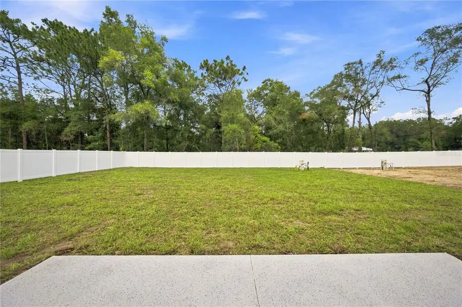Exterior details and patio area of a home in , Ocala (Image 17).