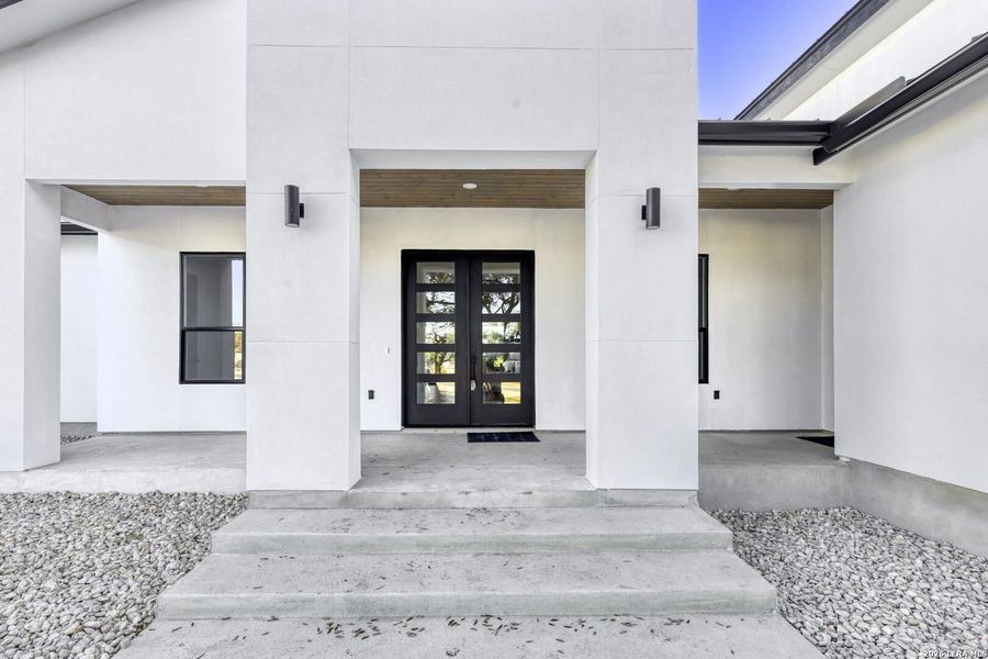 Exterior details and patio area of a home in , Bulverde (Image 27).