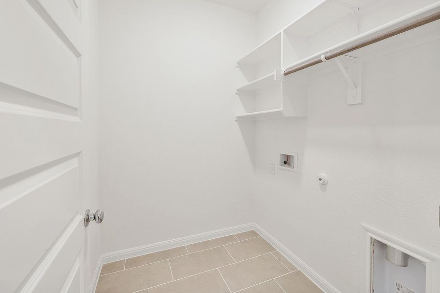 Spacious, unfurnished interior of a new home in Trinity Ranch, Elgin (Image 25). Spacious, unfurnished interior of a new home in Trinity Ranch, Elgin (Image 25).
