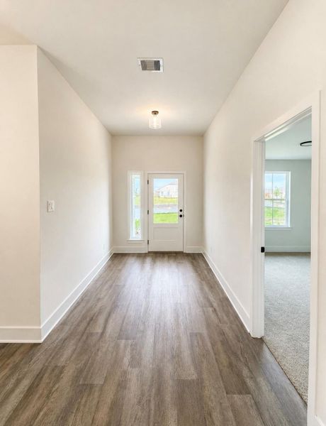 Spacious, unfurnished interior of a new home in River Ranch Trails, Dayton (Image 7). Spacious, unfurnished interior of a new home in River Ranch Trails, Dayton (Image 7).
