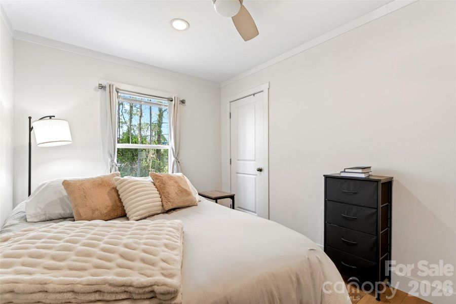 Furnished interior view inside a new home in , Marion (Image 25). Furnished interior view inside a new home in , Marion (Image 25).