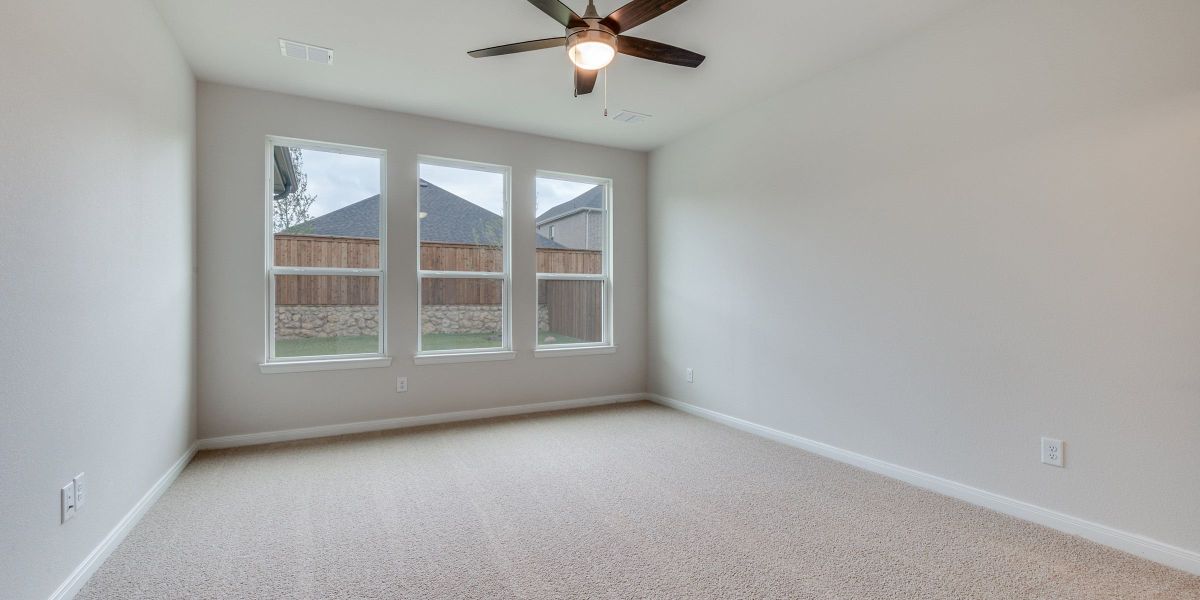 Spacious, unfurnished interior of a new home in Spiritas Ranch, Lakewood Village (Image 22).