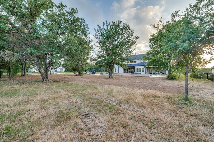 Natural landscape and outdoor views near  in Oak Point (Image 34).